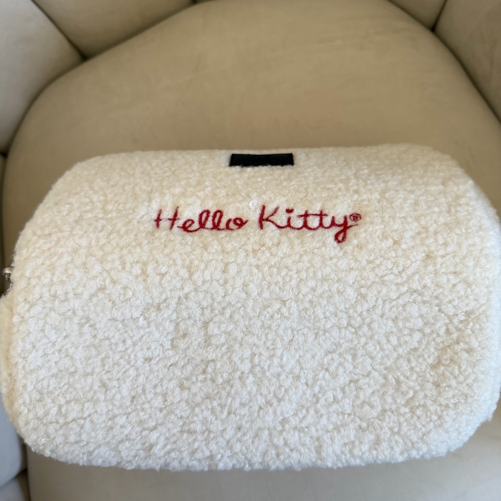 NWT Sanrio Impressions Hello Kitty Unfold Travel Makeup Bag Organizer Opens Flat - Picture 13 of 13